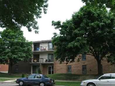 ALL-INCLUSIVE 2-BR apt near Stratford Mall & Walmart Superstore