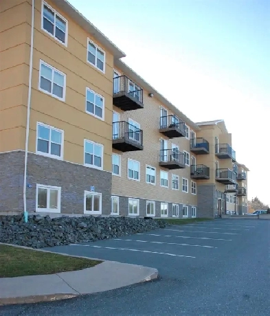 Sep. Clean. Elevator, Parking, Heat included, Top floor, 2 BDR