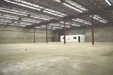 2,000 SqFt Commercial/Industrial Warehouse Available Immediately