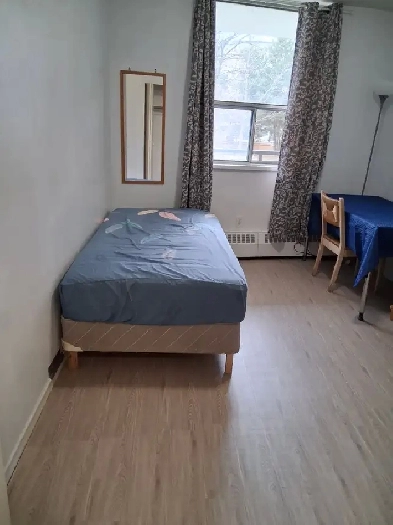Apartment Room for Rent on Yonge Street  Close to Finch Subway