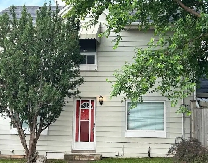 House for rent, 2 Bedroom plus office.