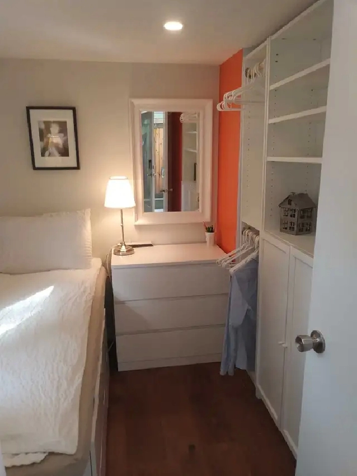Furnished Room in Quiet House