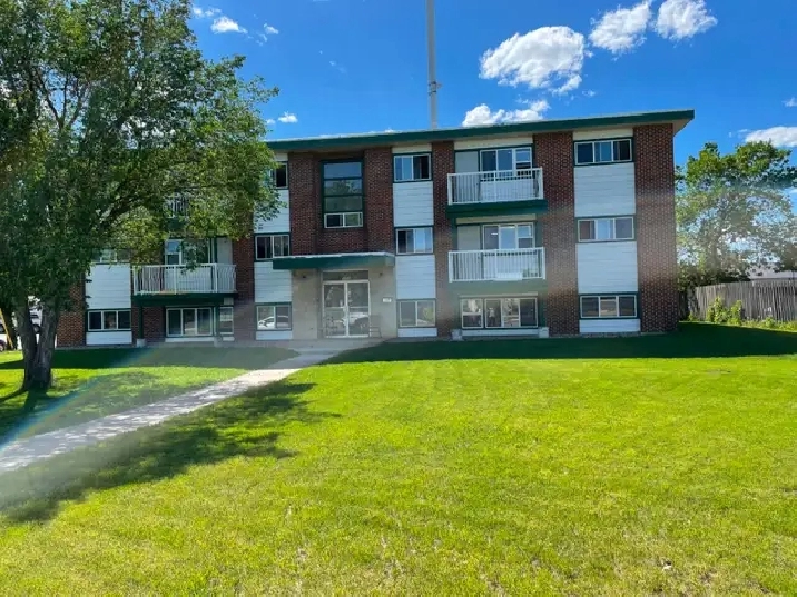 2 Bdrm Apartment in Arcola East