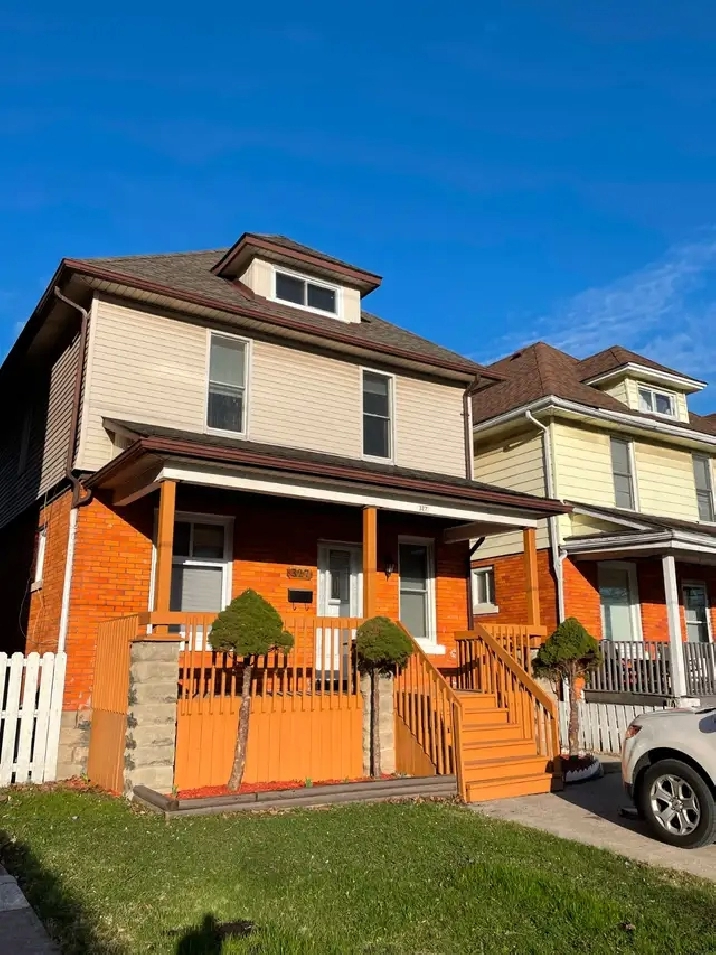 4 Bedroom House for rent near Downtown/University of Windsor
