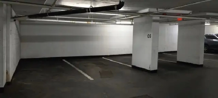 Condo Parking Spot Rental 736 Bay St. (Bay & College) $200/mth