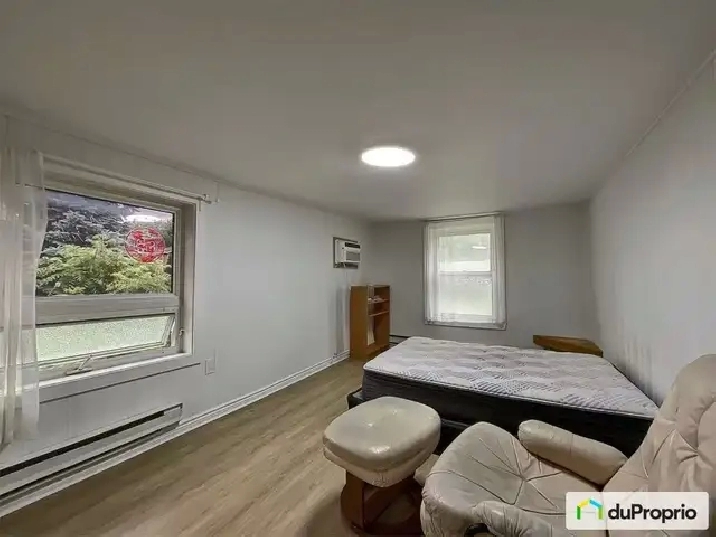 A small single house with 2 bedrooms, in Gatineau Aylmer