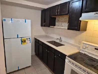 – Grand logement lumineux à Villeray (Rue Fabre, près du métro )