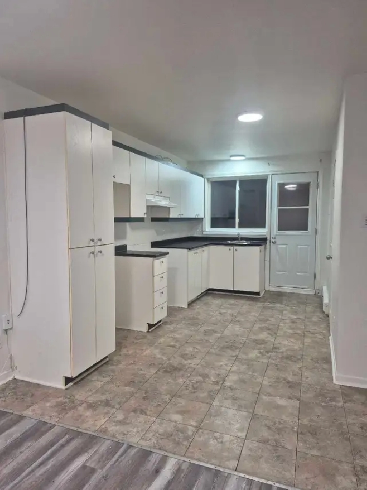 41/2 STYLE CONDO