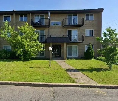 2 CH - 1 SDB - Sainte-Julie - $1,650 /mo