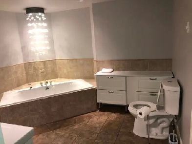 Room rent near Algonquin college(Walking distance, Female only)