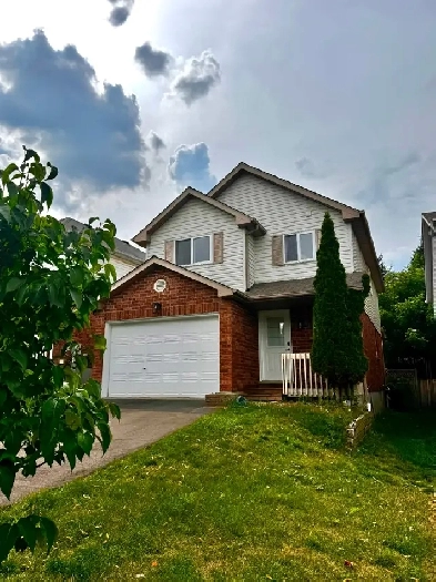 3 Bedroom Detached Home in Waterloo