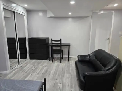 Beautiful, Pvt.AC Studio Basement for Rent in Markham-Males only