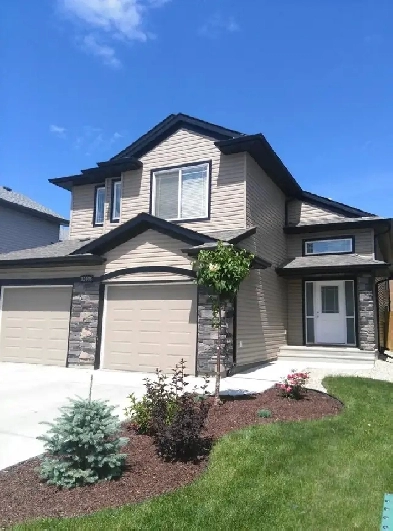 Beautiful house for rent in NW Edmonton, 3 bed, 2 bath, garage