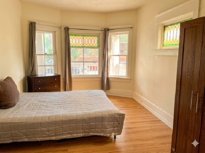 (Downtown) Private MasterRoom, Furnished @ Quiet 2 Bedrooms!