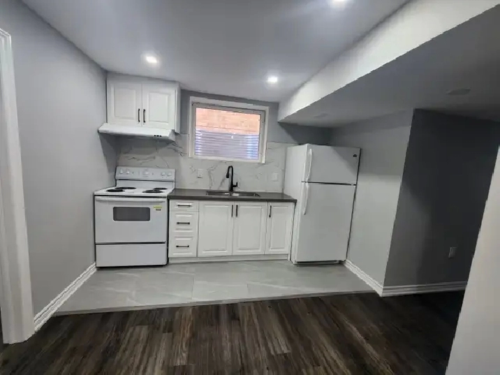 Room in the basement - male only