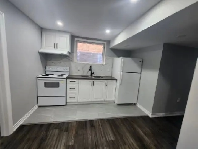 Room in the basement - male only