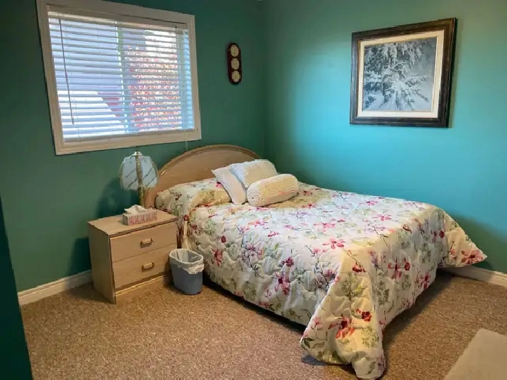 Private furnished room for rent in Fergus - Avail Sep 1st.