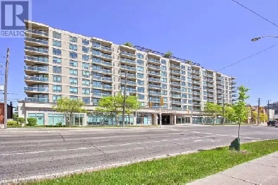Luxurious 2 Bedroom  2 Washroom Condo/Renovate/Sheppard W Subway
