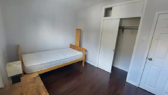 Room for rent,  near Fanshawe college, start from Sept 1st
