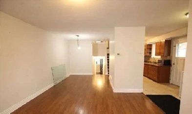 3 Bedroom House For Lease Near Near Kennedy Rd (N) & Queen st (E