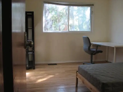 A Master Bedroom   Parallel Parking — Ideal for CU/AC Students