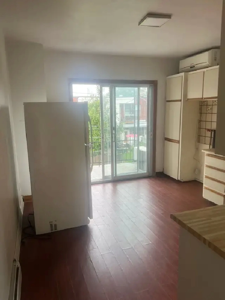 3 1/2 disponible pour août ,Septembre