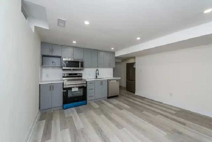 Scarborough: $2025/ Mth, 2 bed, Renovated Basement, 1 Month Free