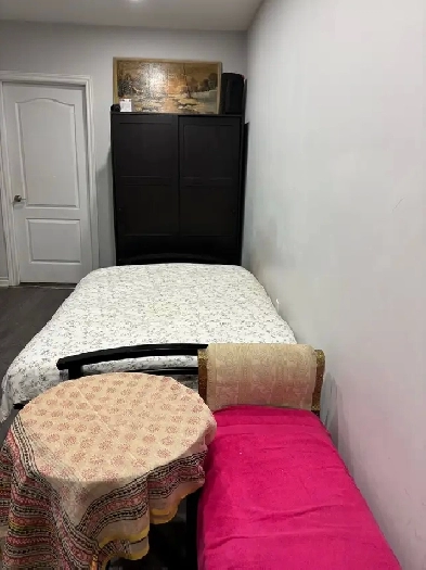A shared, furnished room for rent in Mississauga