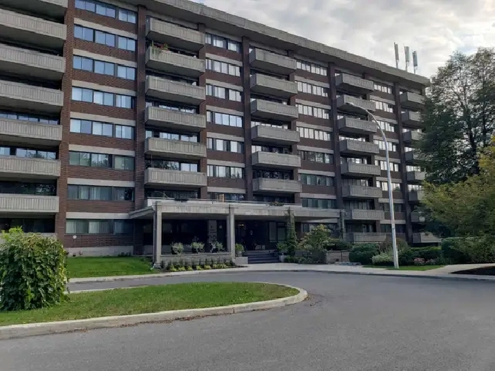 TOUT INCLUS! Condo de Luxe 3 1/2 830p.ca, MEUBLÉ à louer, 1699$