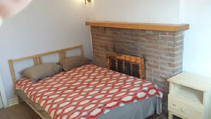 Private Main Floor Room for Rent, Scarborough, Victoria Park Sub