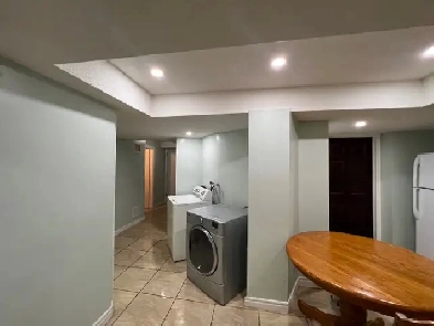 Room For Rent, Close to University of Toronto Mississauga