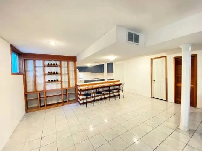 bright, spacious and beautiful 2 bedroom apartment for rent
