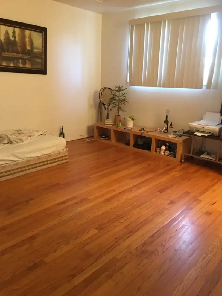 MasterRoom w Private Bathroom - 4 min walk to Lions Park ctrain