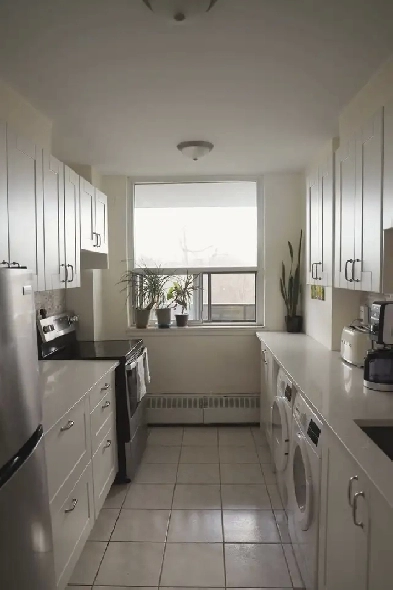 Renovated 1 Bed Condo - In-Unit Laundry, Parking, Balcony - Near