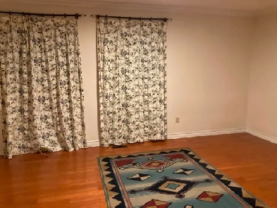 Master Bedroom for Rent Near UTM