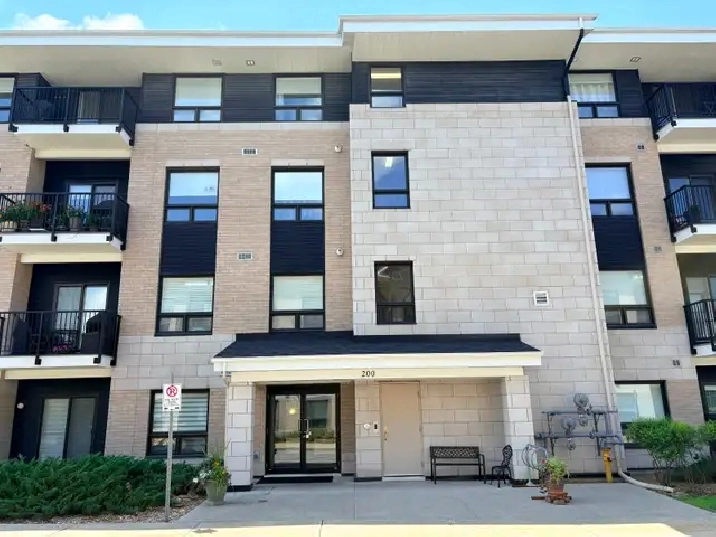 Superb Condo - 200 Winterfell Private