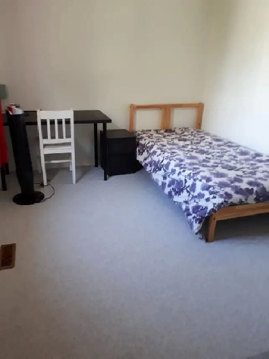 Furnished 2nd-Floor Room for Rent – Near Blair O-Train Station