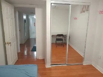 Private room Available immediately McCowan & Steels.