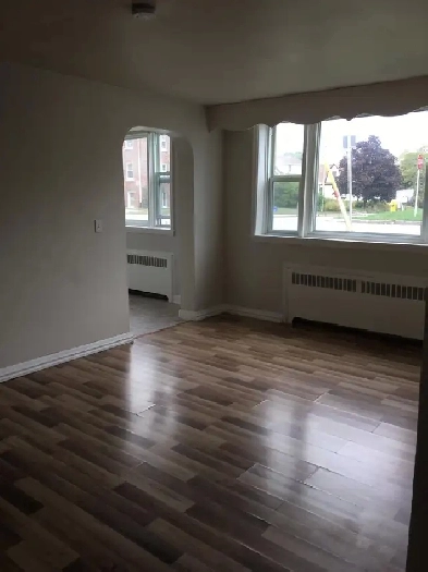 1 Bedroom Apt. $1300/month in Trenton. Available Immediately!