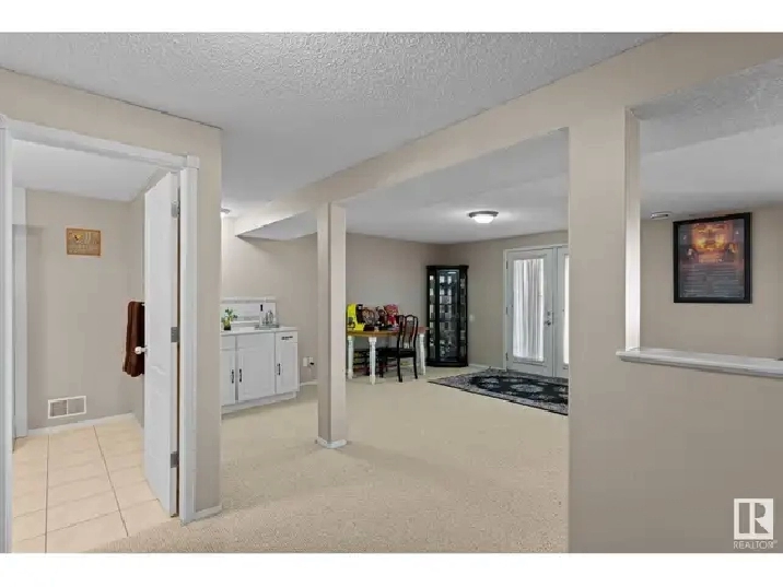Beautiful Walkout Basement Suite – Brintnell, NE Edmonton