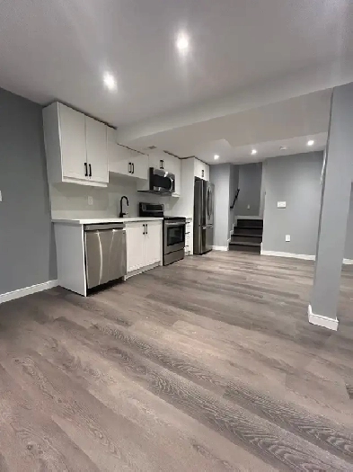 Renovated Legal 1-Bed Basement – Parking & All-Inclusive