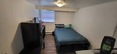 Près Cégep Ste-Foy et Université dans appartement au rc