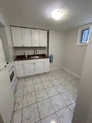 1-Bed Bsmt Unit Includes Utilities