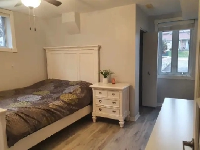 Stunning Room For Rent!