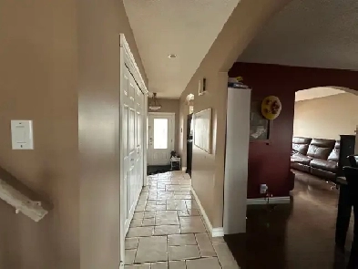 560$/month included everything in LAKEVIEW AREA- center mall