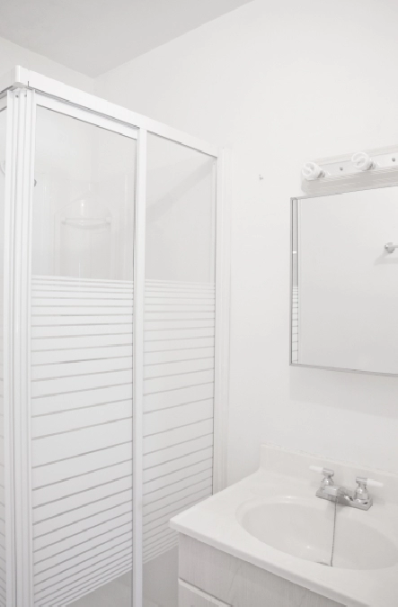 Bachelor Studio for rent York Mills Rd Toronto