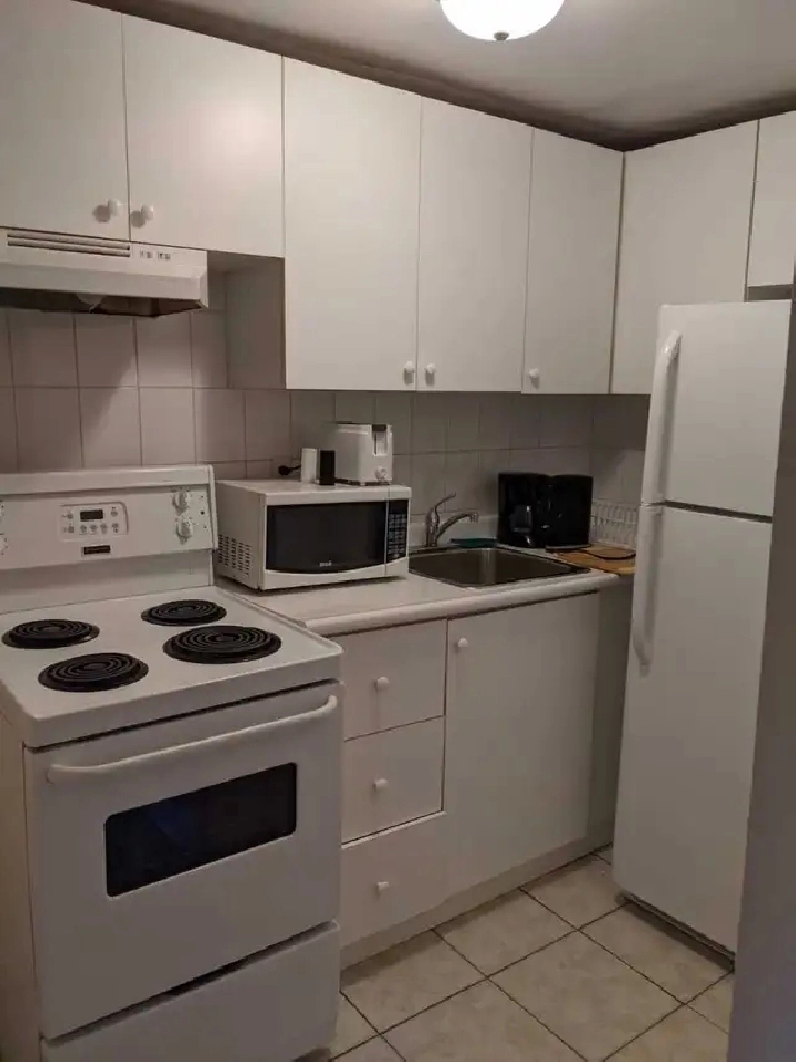 FULLY FURNISHED ONE BEDROOM UNIT