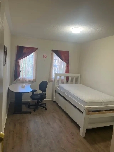 ROOM FOR STUDENTS AVAILABLE