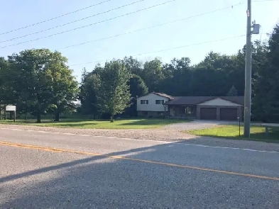 Split Level House 2-car Garage 1 ac. lot in the country