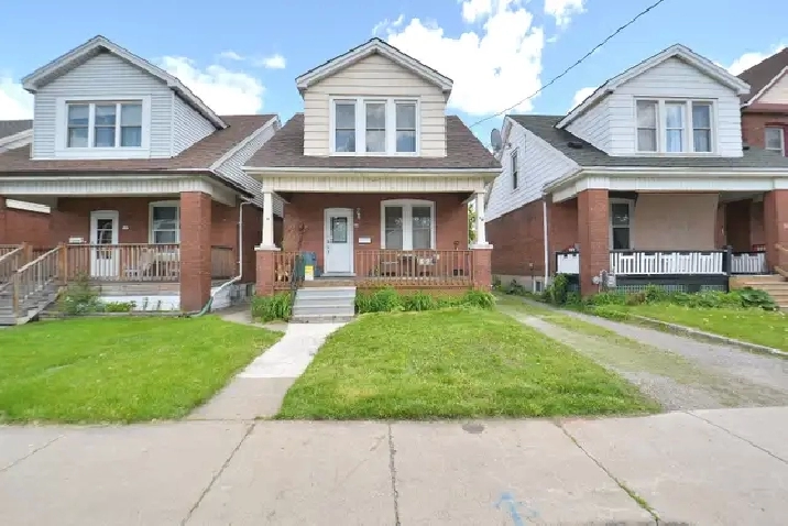1-Bedroom Apartment in Central Hamilton, Near Gage Park